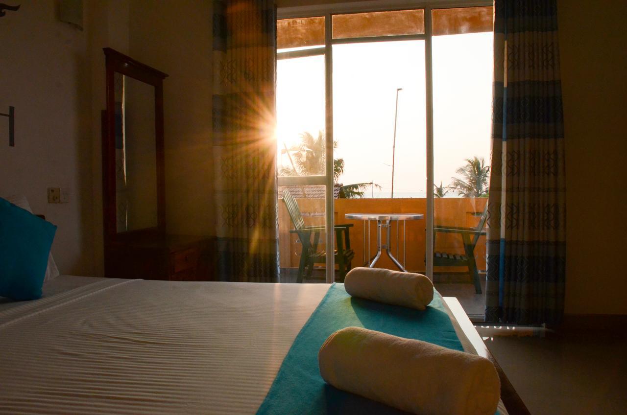Yoho Beach Glory Hotel Negombo Zewnętrze zdjęcie